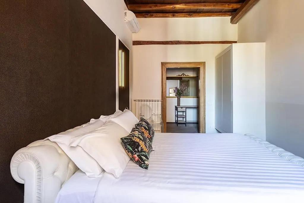 Romac Baullari II 4Bdr Near Campo De Fiori Apartment