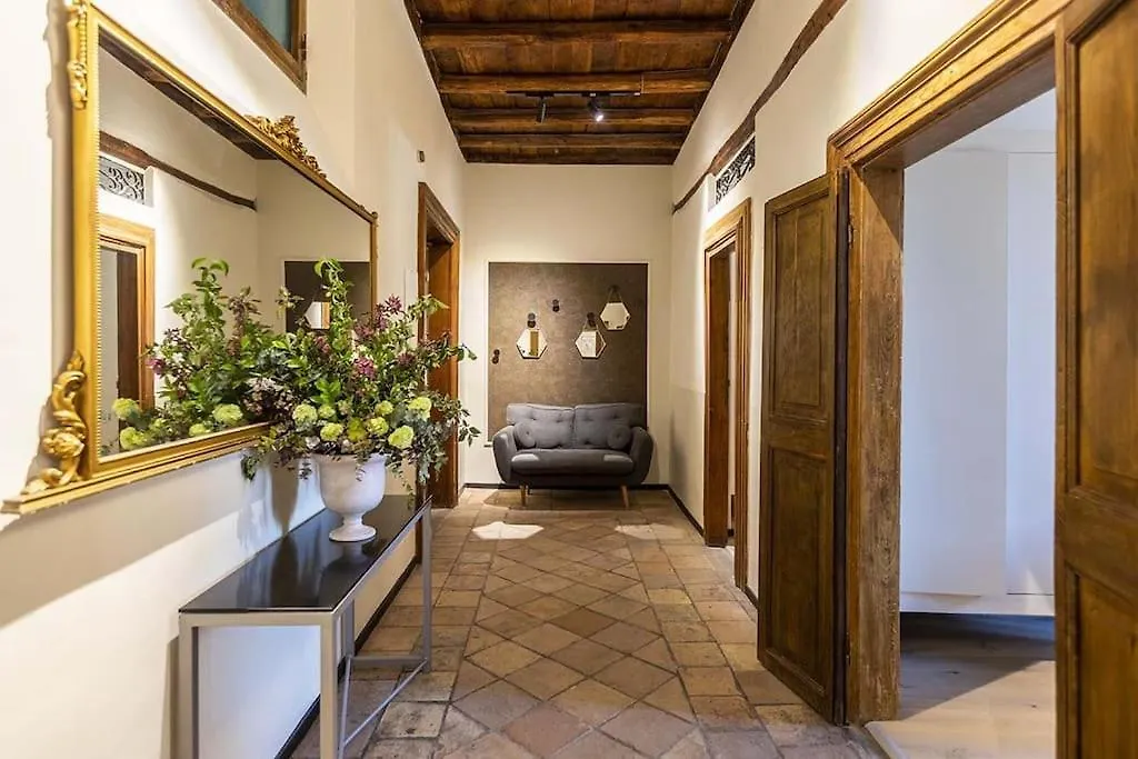 Romac Baullari II 4Bdr Near Campo De Fiori Apartment 0*, Rome